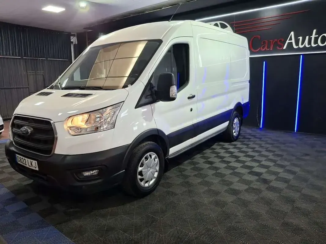 Usado Ford Transit Trend 131 CV (96 kW) 2020 Blanco Van