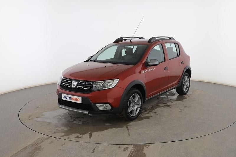 Rojo Usado 2017 Dacia Sandero Stepway Berlina | 10.699 € (Precio justo) - Imagen 1/3