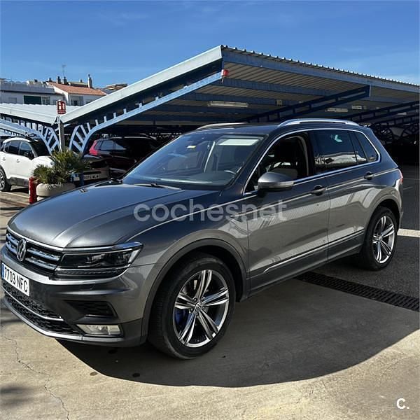 Usado VW Tiguan Sportline 240 CV (176 kW) 2017 Gris / plata SUV