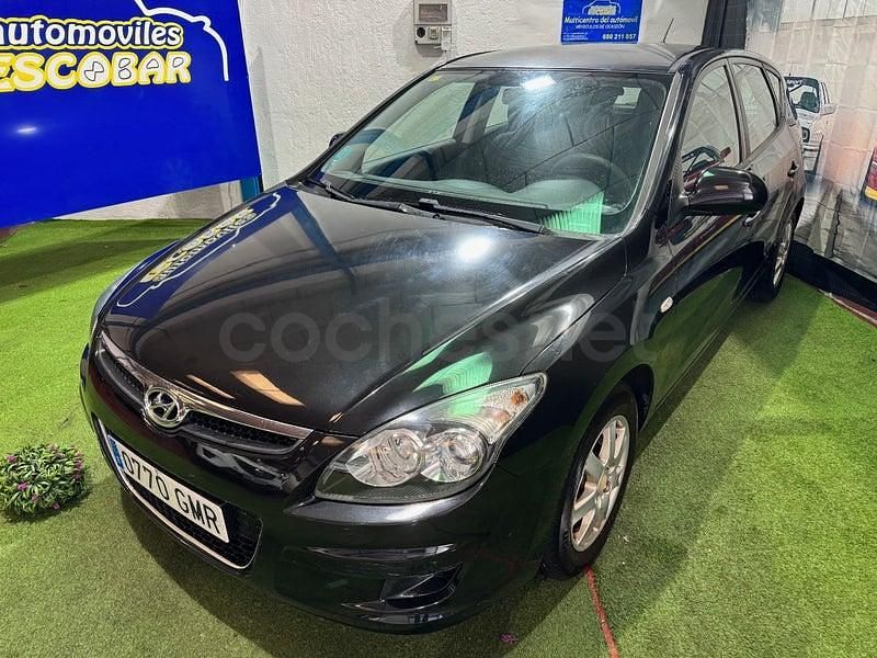 Usado Hyundai i30 Style 126 CV (92 kW) 2009 Negro Berlina