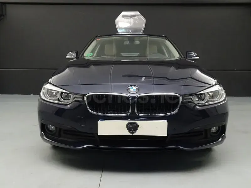 Usado BMW 318 Sport Line 150 CV (110 kW) 2016 Azul Berlina