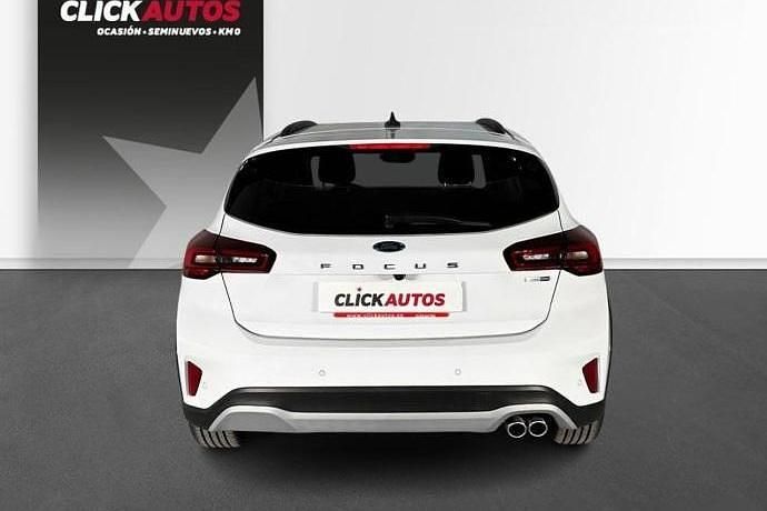 Usado Ford Focus Active 155 CV (114 kW) 2024 Blanco Berlina