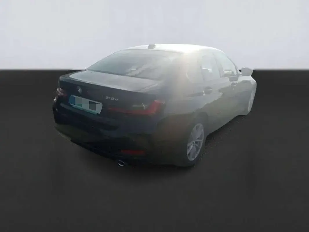 Usado BMW 318 143 CV (105 kW) 2025 Negro Berlina