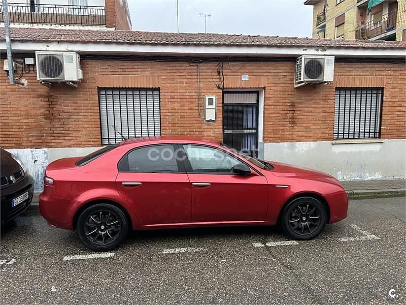 Usado Alfa Romeo 159 Distinctive 150 CV (110 kW) 2005 Rojo Berlina