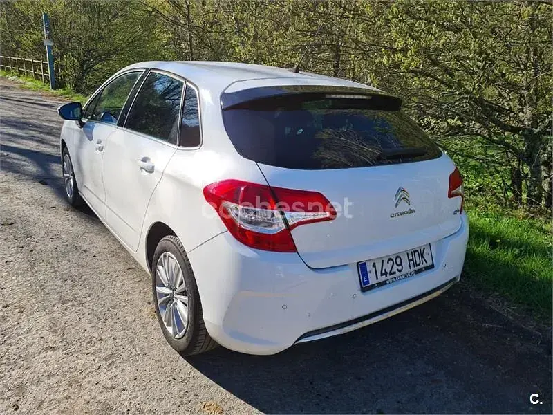 Usado Citroën C4 Seduction 120 CV (88 kW) 2011 Blanco Berlina