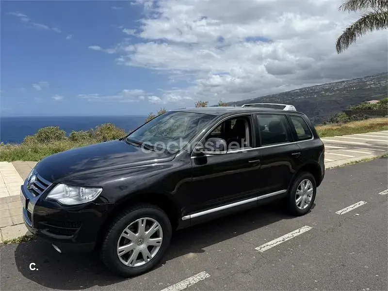 Usado VW Touareg 225 CV (165 kW) 2007 Negro SUV