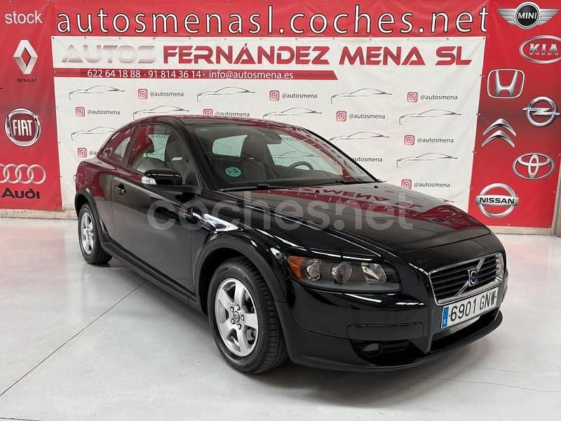 Negro Usado 2009 Volvo C30 Momentum Utilitario | 5000 € - Imagen 1/4
