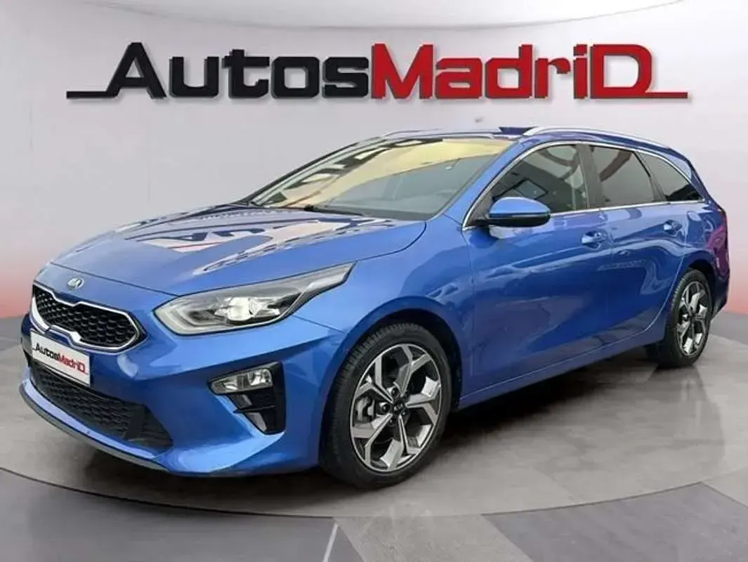 Usado Kia Ceed 136 CV (100 kW) 2021 Azul Utilitario