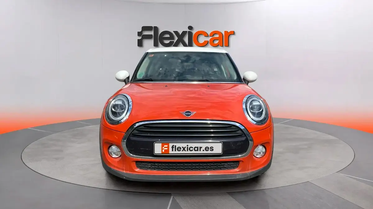 Usado Mini Cooper D 116 CV (85 kW) 2019 Naranja Utilitario