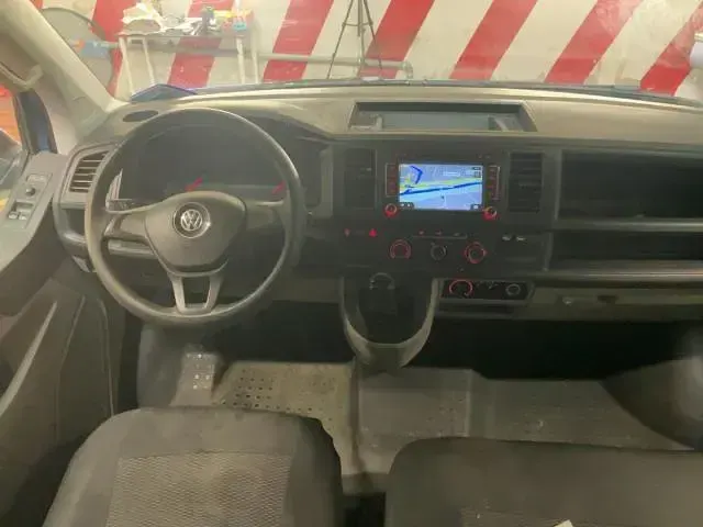 Käytetty VW Transporter 102 HP (75 kW) 2018 Van