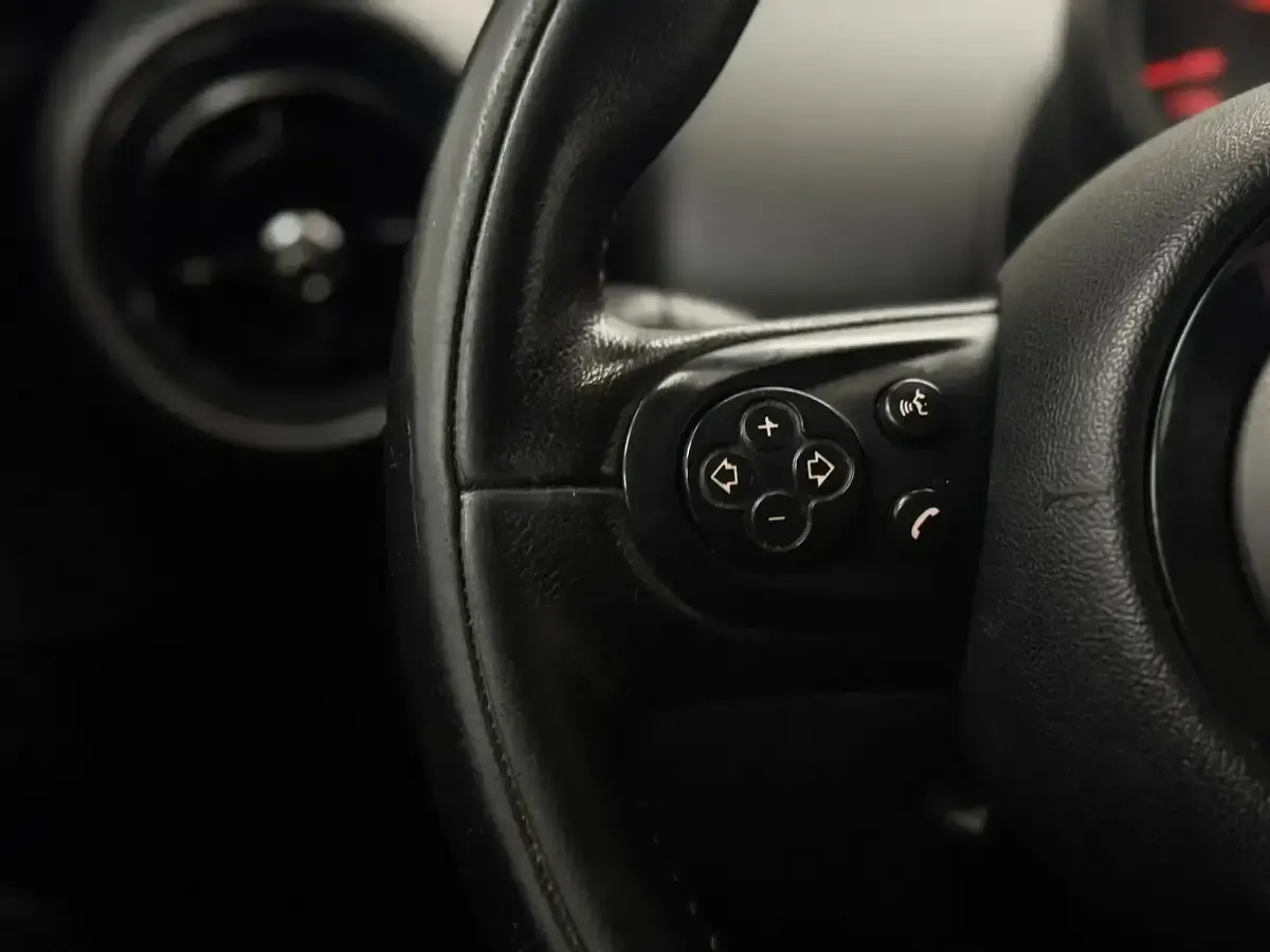 Usado Mini One D Countryman 90 CV (66 kW) 2015 Negro SUV