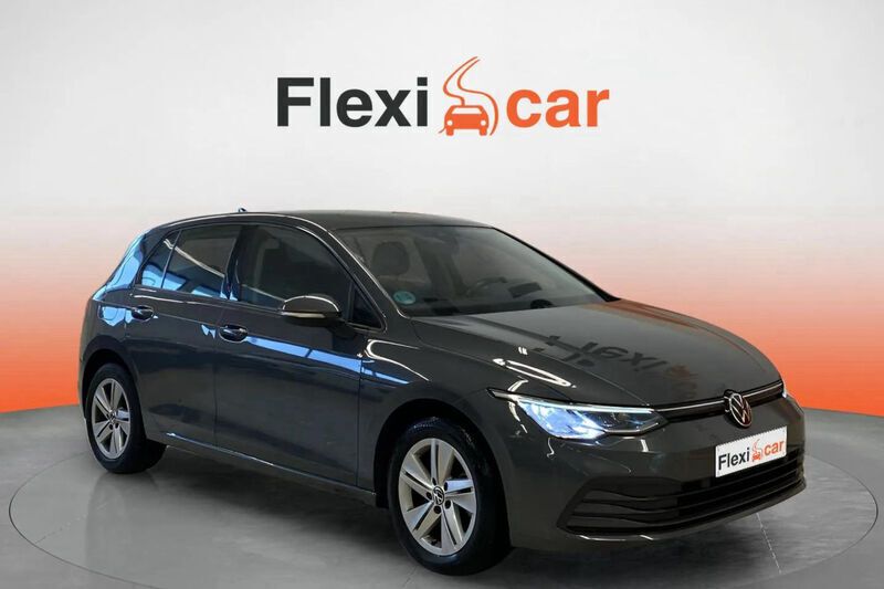 Gris Usado 2021 VW Golf VIII Life Familiar | 17.990 € (Precio justo) - Imagen 1/4