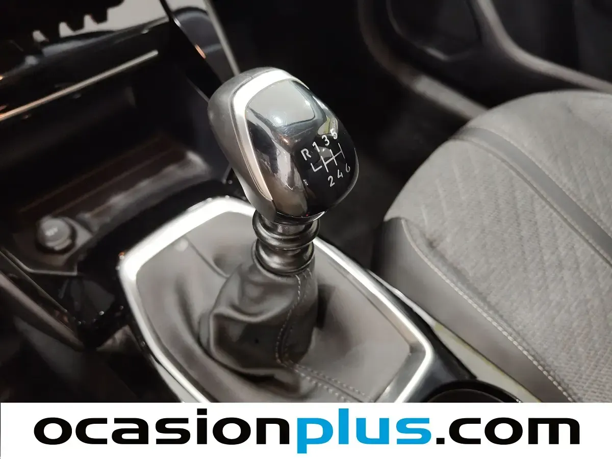 Usado Peugeot 208 Allure 100 CV (73 kW) 2025 Gris plata Utilitario