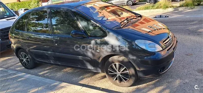Usado Citroën Xsara Picasso 110 CV (80 kW) 2006 Negro Monovolumen