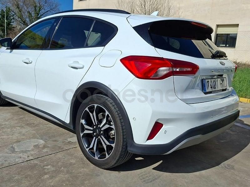 Usado Ford Focus Active 125 CV (91 kW) 2019 Blanco Berlina