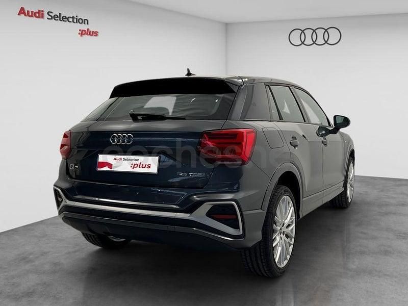 Usado Audi Q2 Ambiente 150 CV (110 kW) 2025 Gris / plata SUV