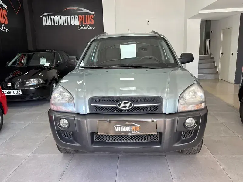Usado Hyundai Tucson Classic 142 CV (104 kW) 2010 Gris / plata SUV