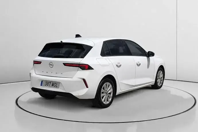 Usado Opel Astra Edition 130 CV (95 kW) 2023 Utilitario