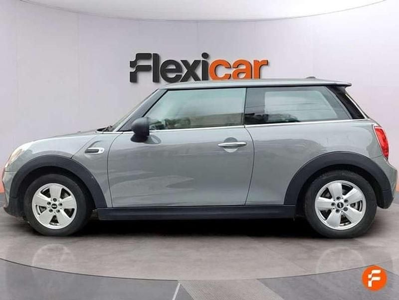 Usado Mini ONE 102 CV (75 kW) 2019 Gris Utilitario