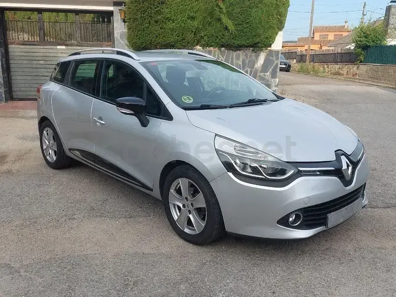 Usado Renault Clio 90 CV (66 kW) 2014 Gris / plata Familiar