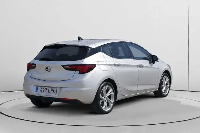 Usado Opel Astra GS Line 110 CV (80 kW) 2021