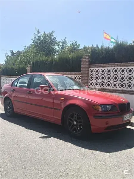 Usado BMW 318 115 CV (84 kW) 2005 Rojo Berlina