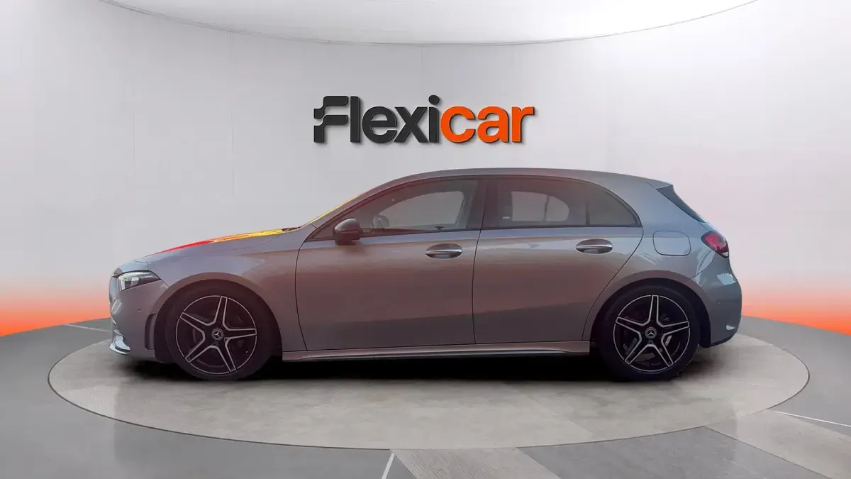 Usado Mercedes A200 163 CV (119 kW) 2019 Gris Berlina