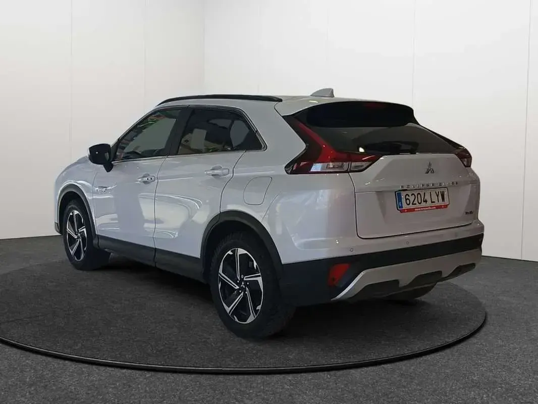 Usado Mitsubishi Eclipse Cross 188 CV (138 kW) 2022 Blanco SUV