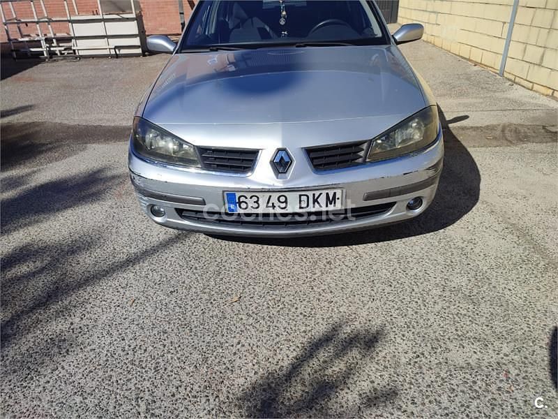 Gris / plata Usado 2005 Renault Laguna II Expression Berlina | 2200 € (Buen precio) - Imagen 1/4