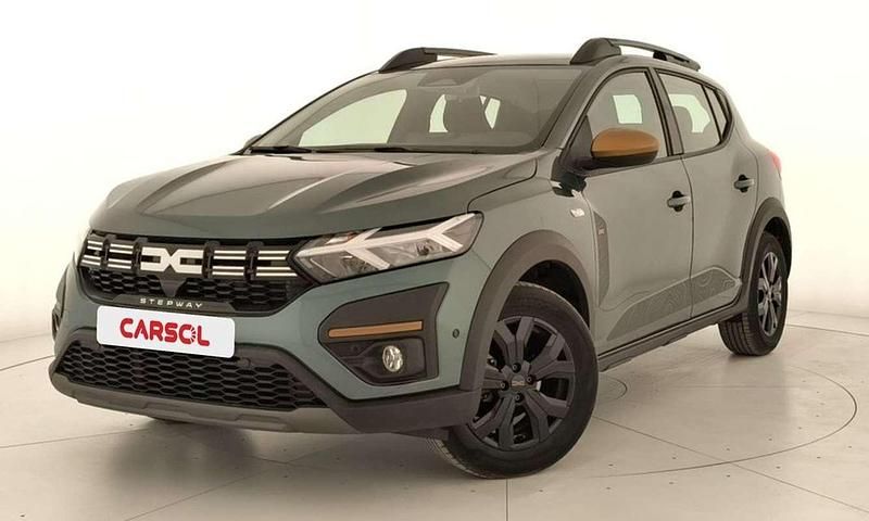 Usado Dacia Sandero Extreme 101 CV (74 kW) 2025 Verde Utilitario