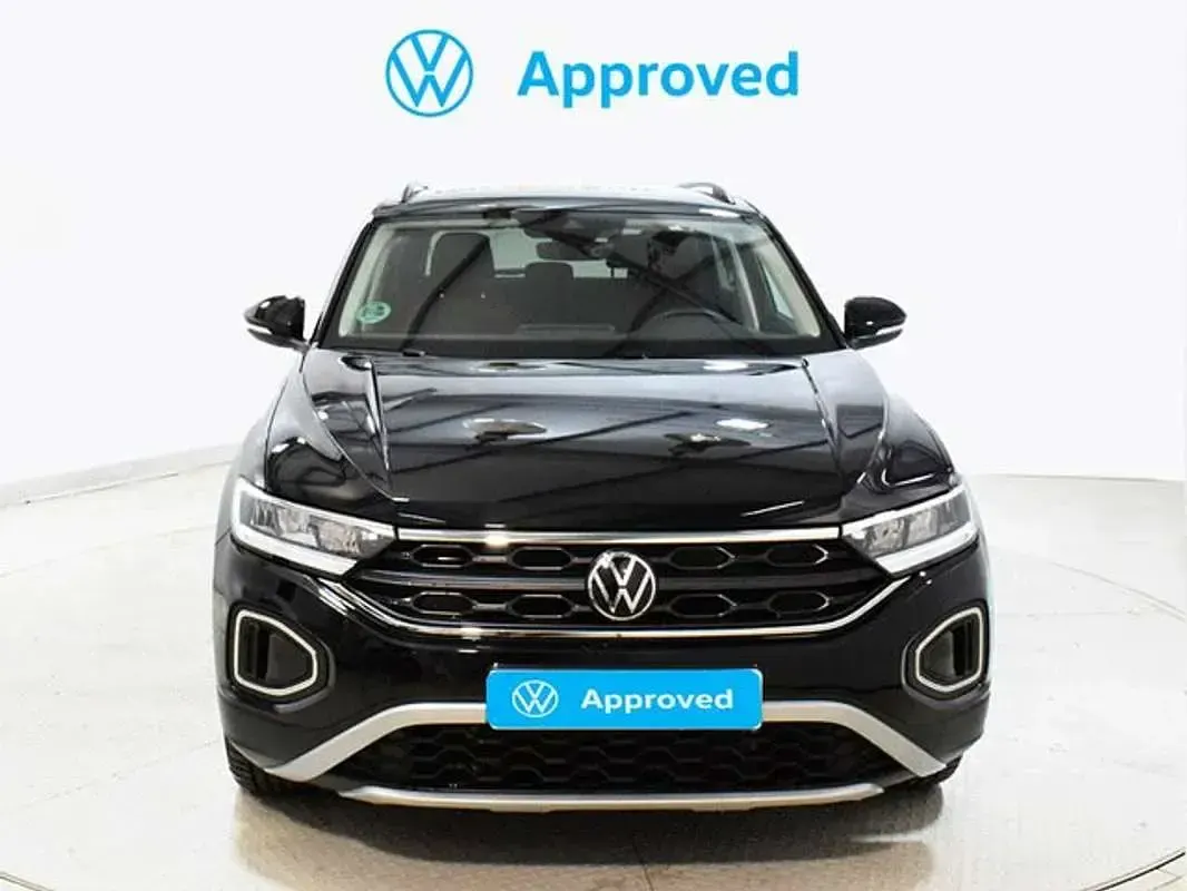 Usado VW T-Roc Life 150 CV (110 kW) 2025 Negro SUV