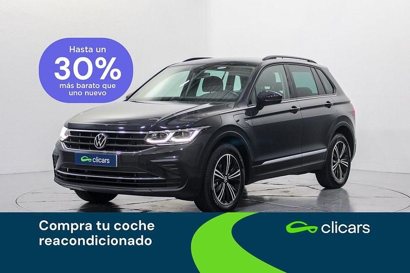 Verde Usado 2022 VW Tiguan Life SUV | 27.490 € (Buen precio) - Imagen 1/4
