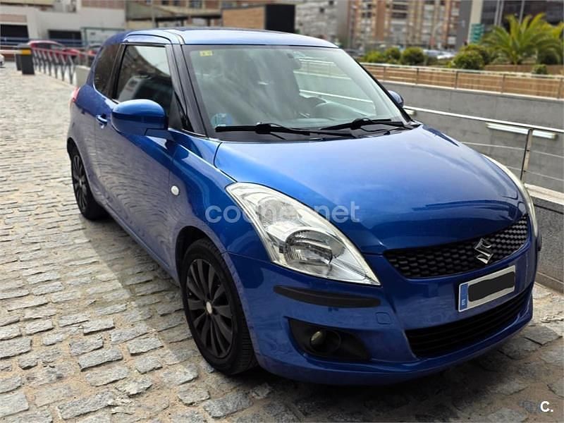 Usado Suzuki Swift GL 95 CV (69 kW) 2012 Azul Utilitario