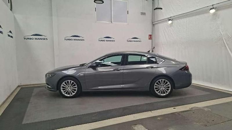 Usado Opel Insignia Innovation 166 CV (122 kW) 2020 Gris Berlina
