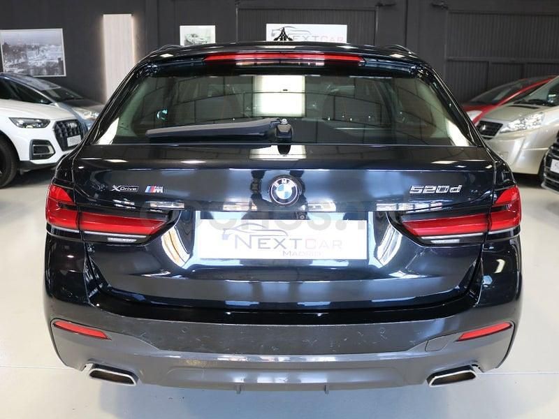 Usado BMW 520 Comfort Edition 190 CV (139 kW) 2022 Negro Familiar