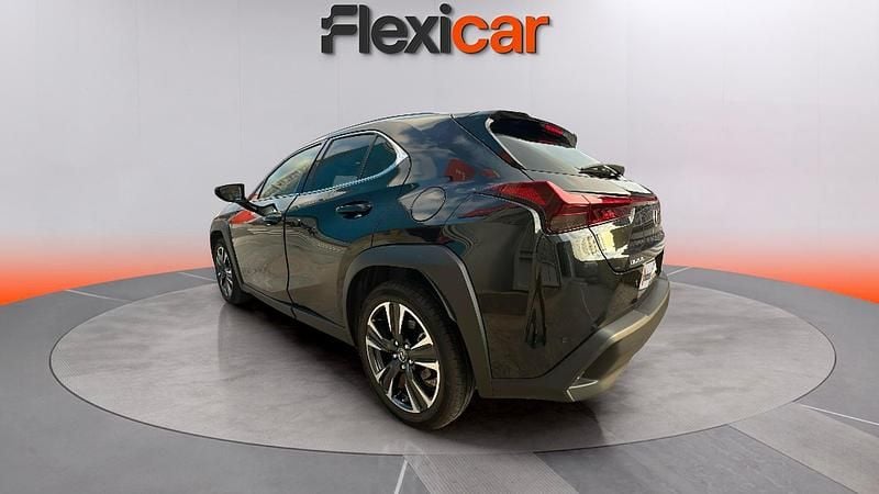 Usado Lexus UX Executive Line 184 CV (135 kW) 2023 Blanco SUV
