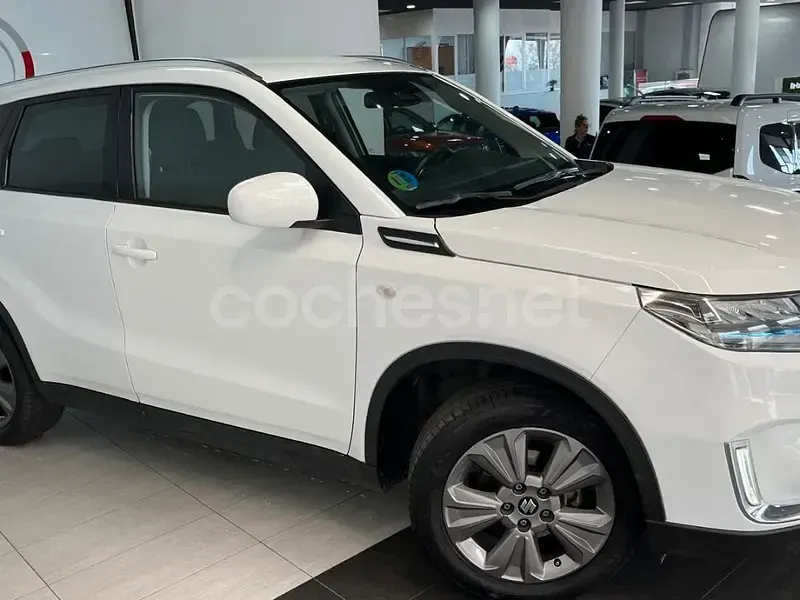 Usado Suzuki Vitara GLX 129 CV (94 kW) 2021 Blanco SUV
