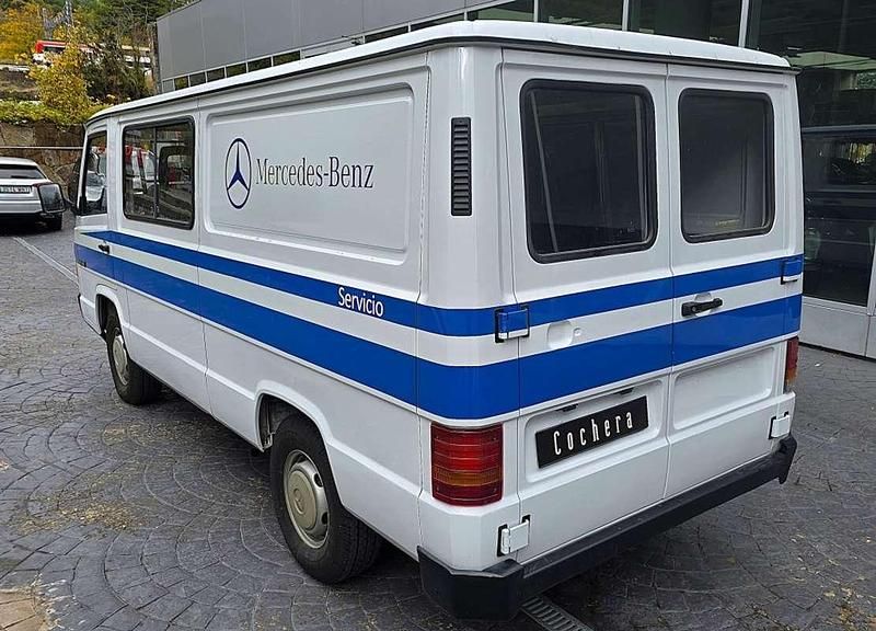 Usado Mercedes 260 72 CV (52 kW) 1989 Blanco Monovolumen
