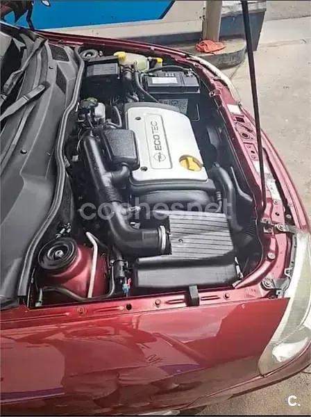 Usado Opel Astra 75 CV (55 kW) 1999 Granate Berlina