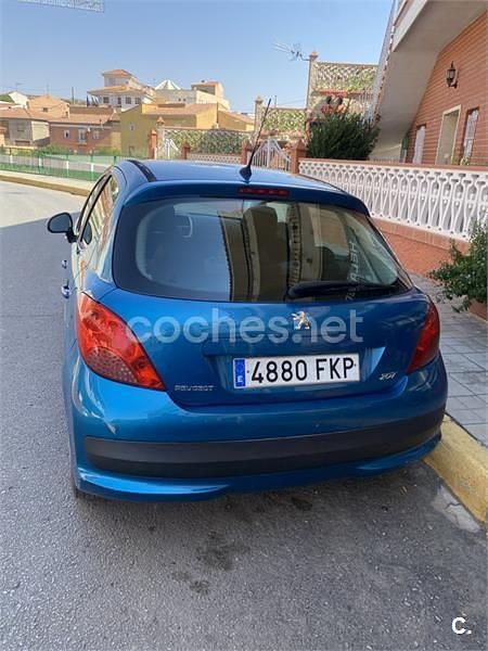 Azul Usado 2007 Peugeot 207 Berlina | 2650 € (Precio justo) - Imagen 1/3