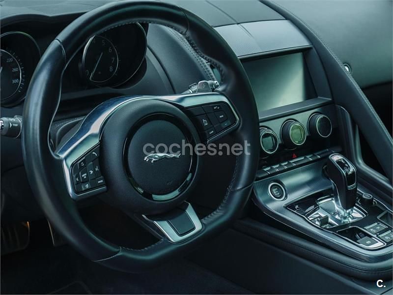 Usado Jaguar F-Type R-Dynamic 380 CV (279 kW) 2018 Rojo Coupe