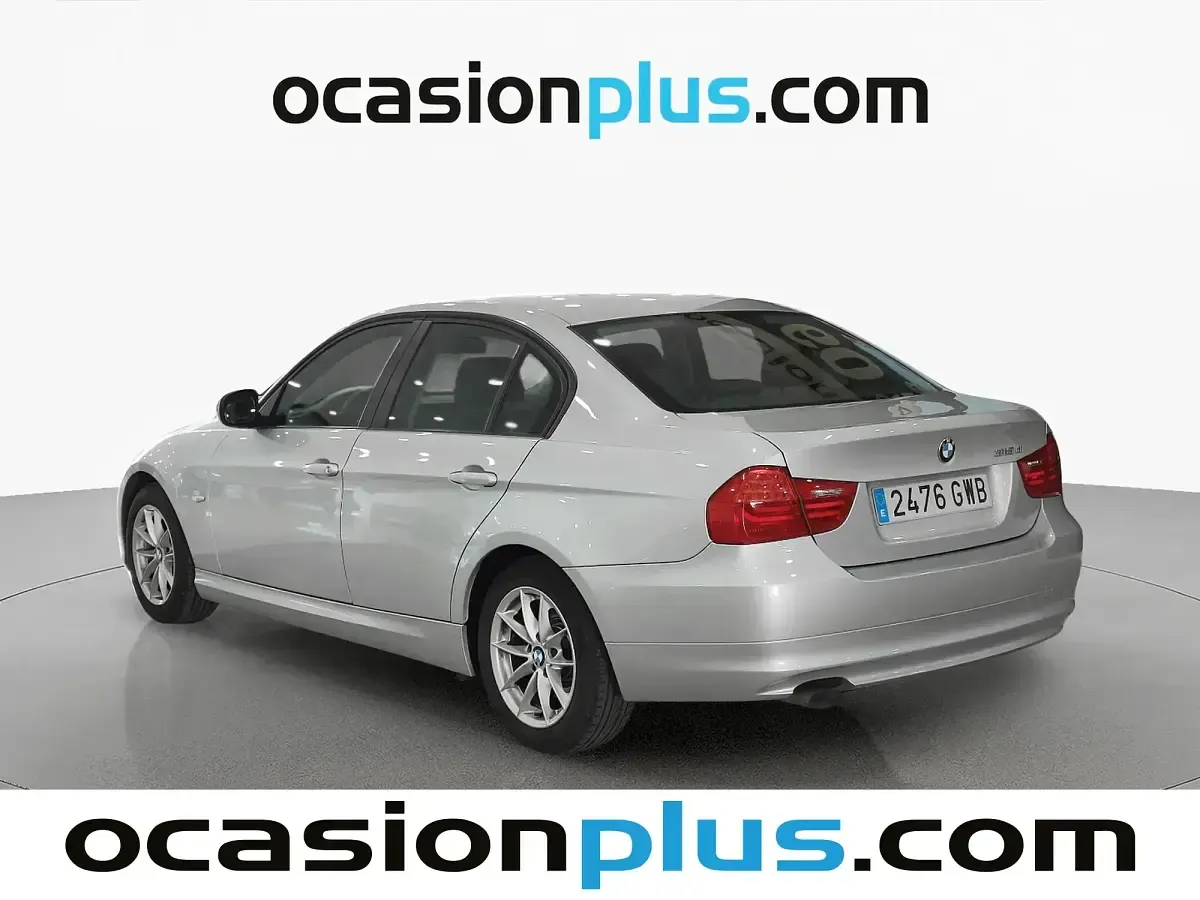 Usado BMW 318 143 CV (105 kW) 2010 Plateado Berlina