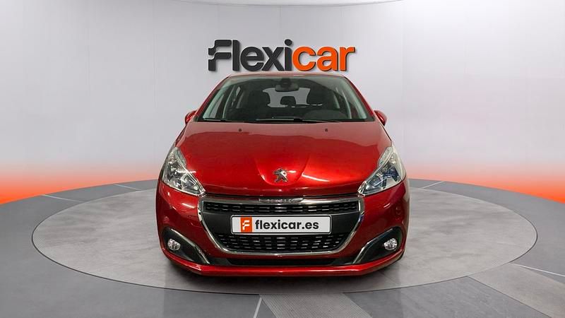Usado Peugeot 208 Signature Sky 110 CV (80 kW) 2019 Granate Utilitario
