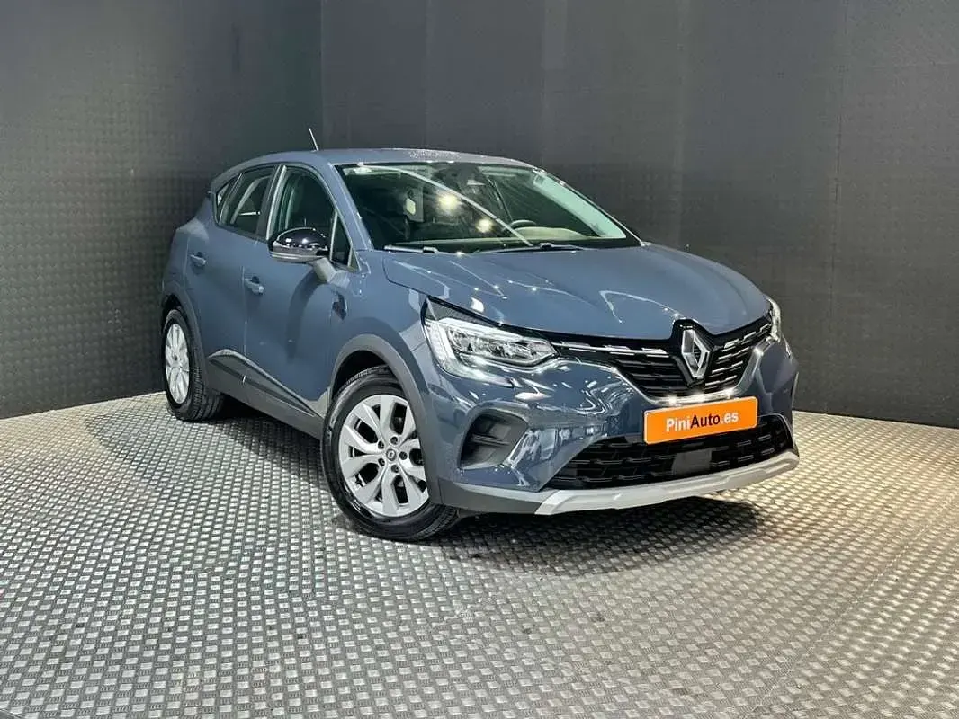 Usado Renault Captur Intens 95 CV (69 kW) 2020 Gris SUV