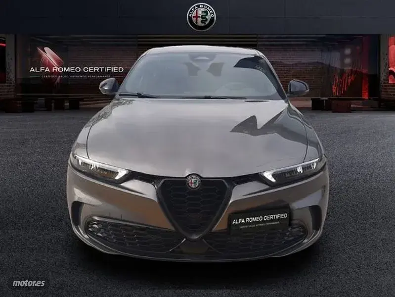 Usado Alfa Romeo Tonale Sprint 130 CV (95 kW) 2023 Gris SUV