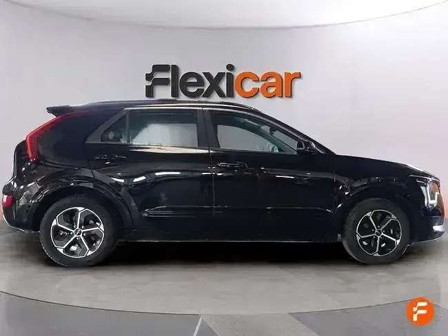 Usado Kia Niro 141 CV (103 kW) 2024 Negro SUV