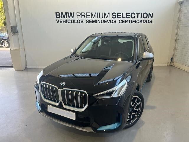 Negro Usado 2023 BMW iX1 Luxury Line SUV | 47.420 € (Precio justo) - Imagen 1/4