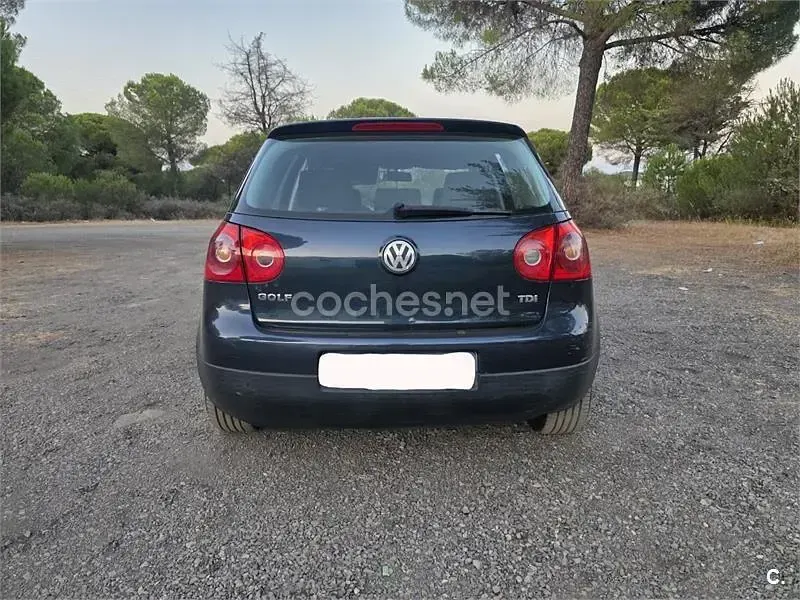 Usado VW Golf IV Trendline 105 CV (77 kW) 2005 Azul Berlina