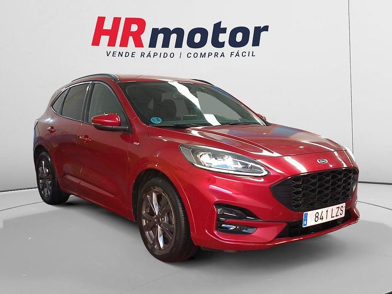 Usado Ford Kuga ST-Line 151 CV (111 kW) 2022 Rojo SUV