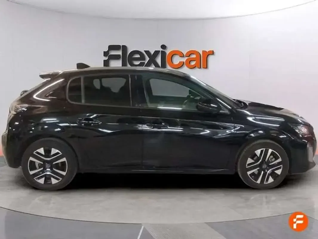 Usado Peugeot 208 Allure 101 CV (74 kW) 2025 Negro Utilitario